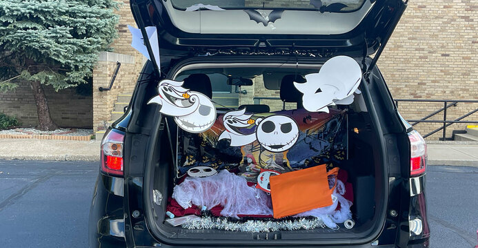 Annual Trunk or Treat fills parking lot with creativity