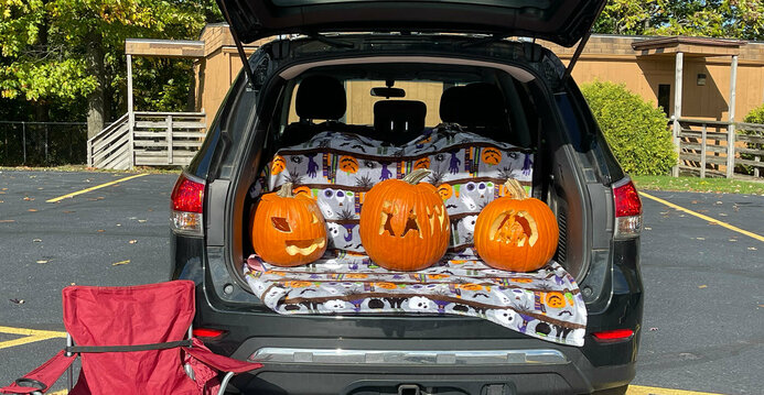 Annual Trunk or Treat fills parking lot with creativity