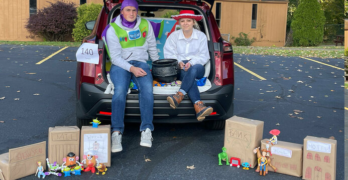 Annual Trunk or Treat fills parking lot with creativity